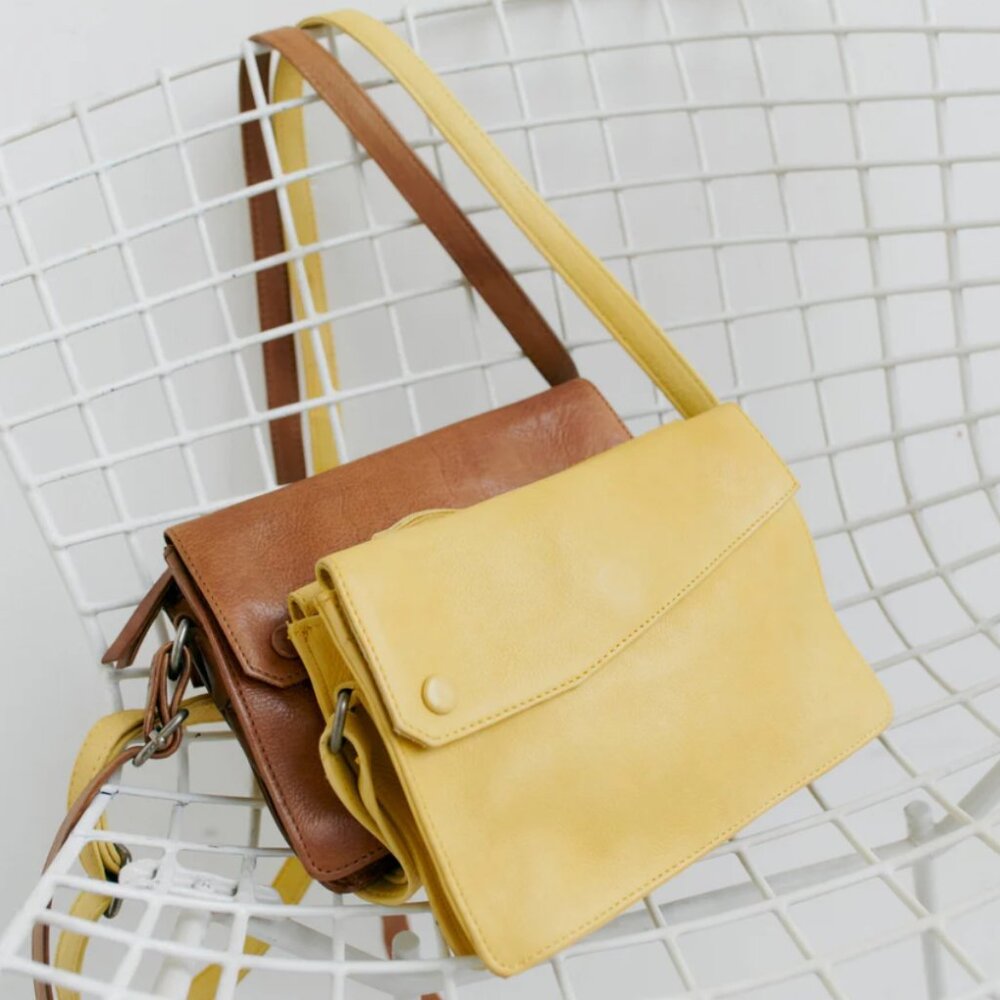 NWT *Latico* Lemon Yellow | Avalon Crossbody | Sold Out Color | w/ Dust Bag - Picture 4 of 11